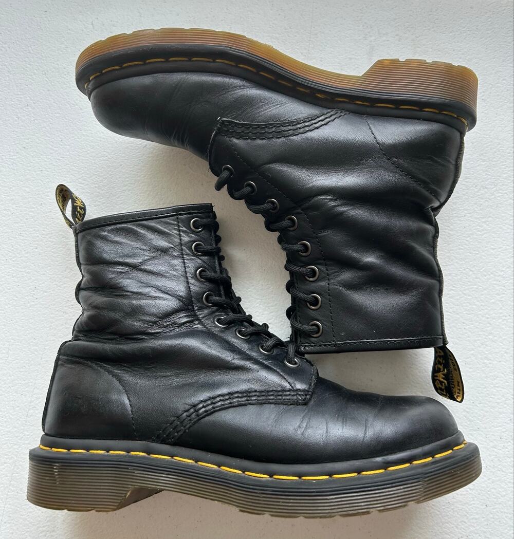Doc Dr Martens 1460 Smooth Black Leather Combat Boots 8 Eye Women’s Sz 6